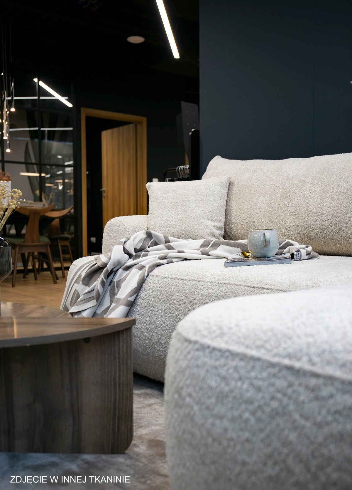 Ecksofa mit Schlaffunktion Ovo, L-förmig, dunkelbeige mit Stauraum, Bouclé, rechtsseitig