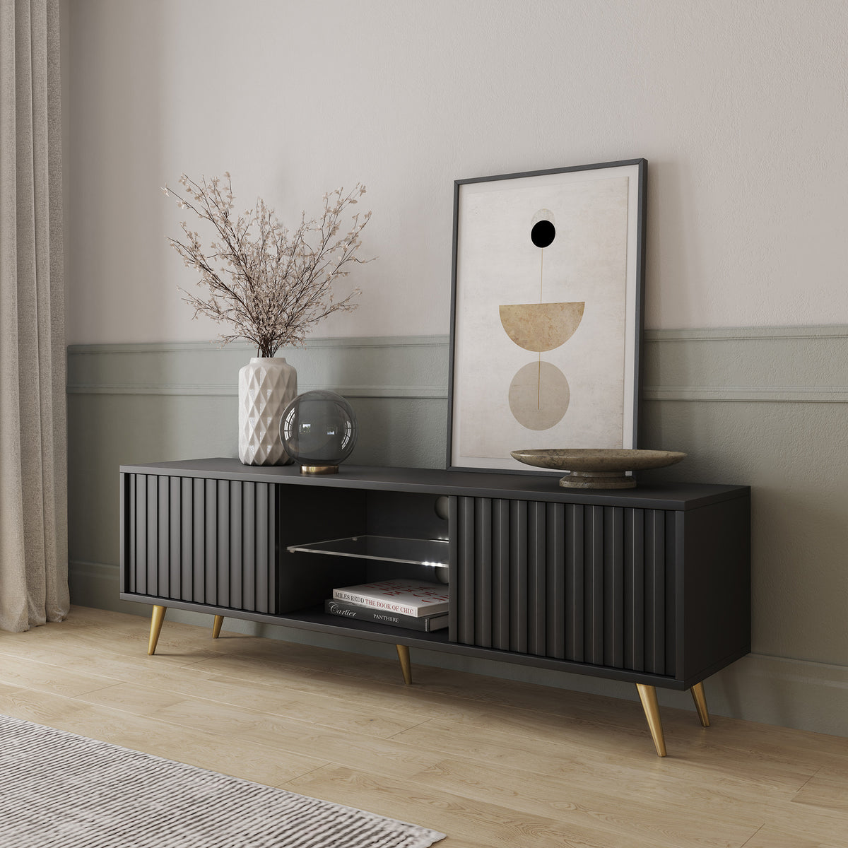 Meuble TV Bello avec façades lamellées 135 cm noir avec pieds dorés