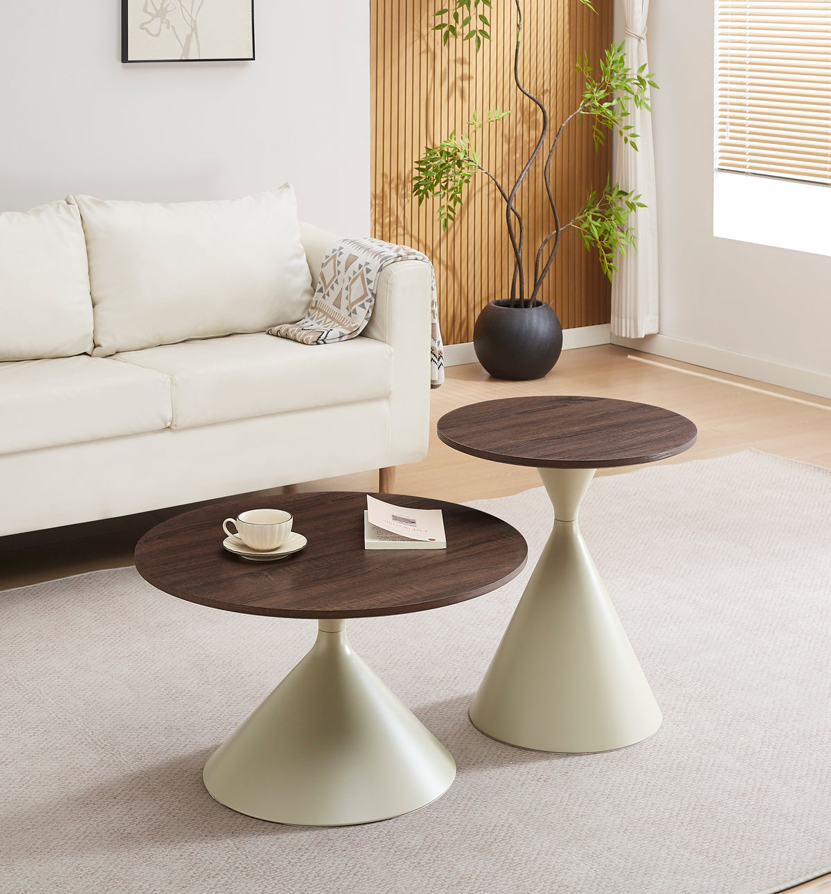 Adrize runde Couchtisch-Sets 50 und 70 cm Nussbaumfurnier mit beiger Metallbasis