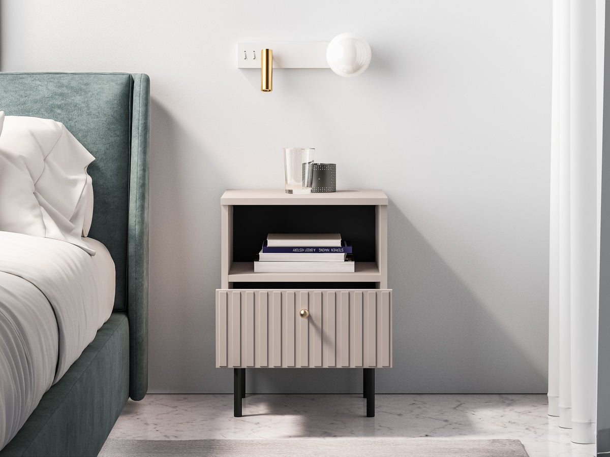 Table de chevet Caletto avec tiroir 40 cm lames décoratives beige