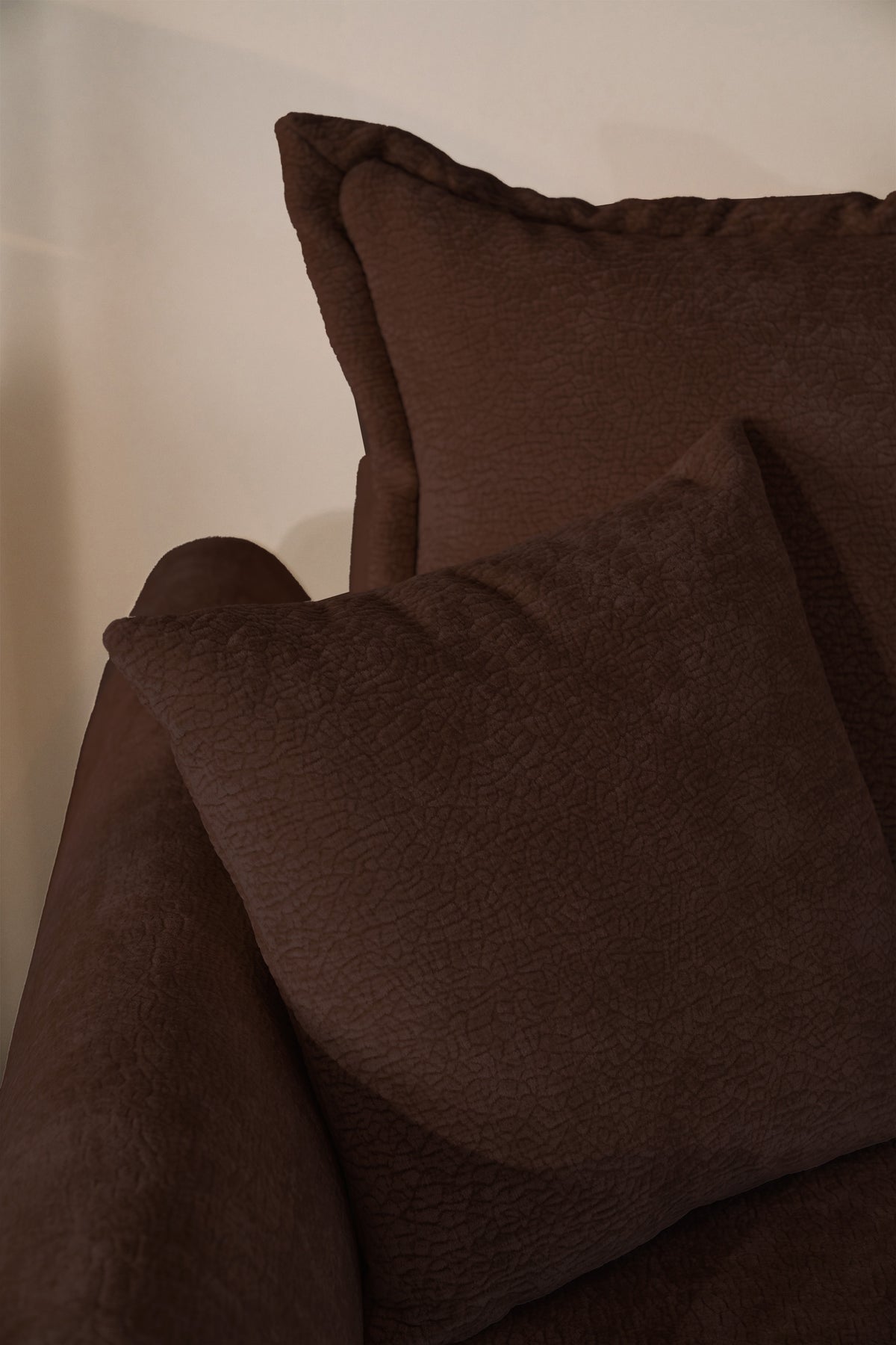 Canapé d'angle Cushi L gauche avec fonction couchage et coffre de rangement, tissu chenille marron