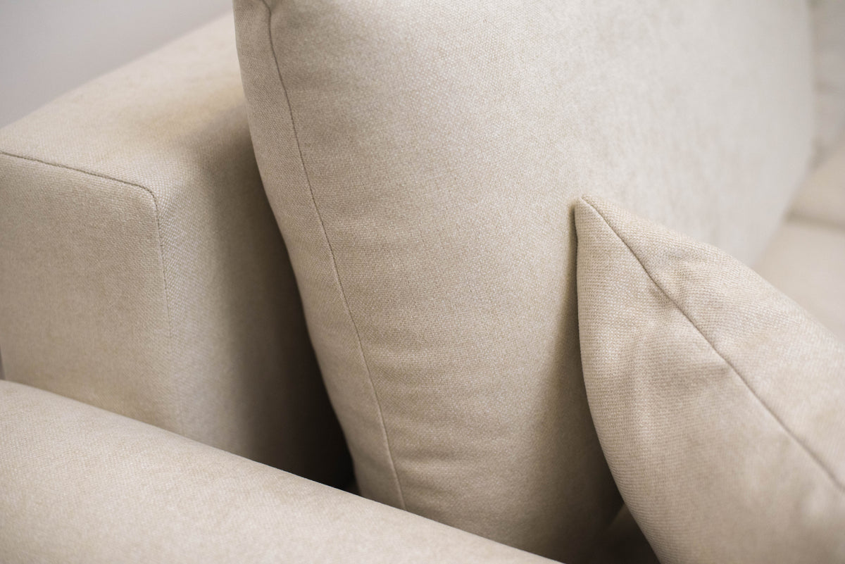 Canapé d'angle avec fonction couchage Ovo mini en L, côté gauche, avec rangement, en chenille crème facile à nettoyer