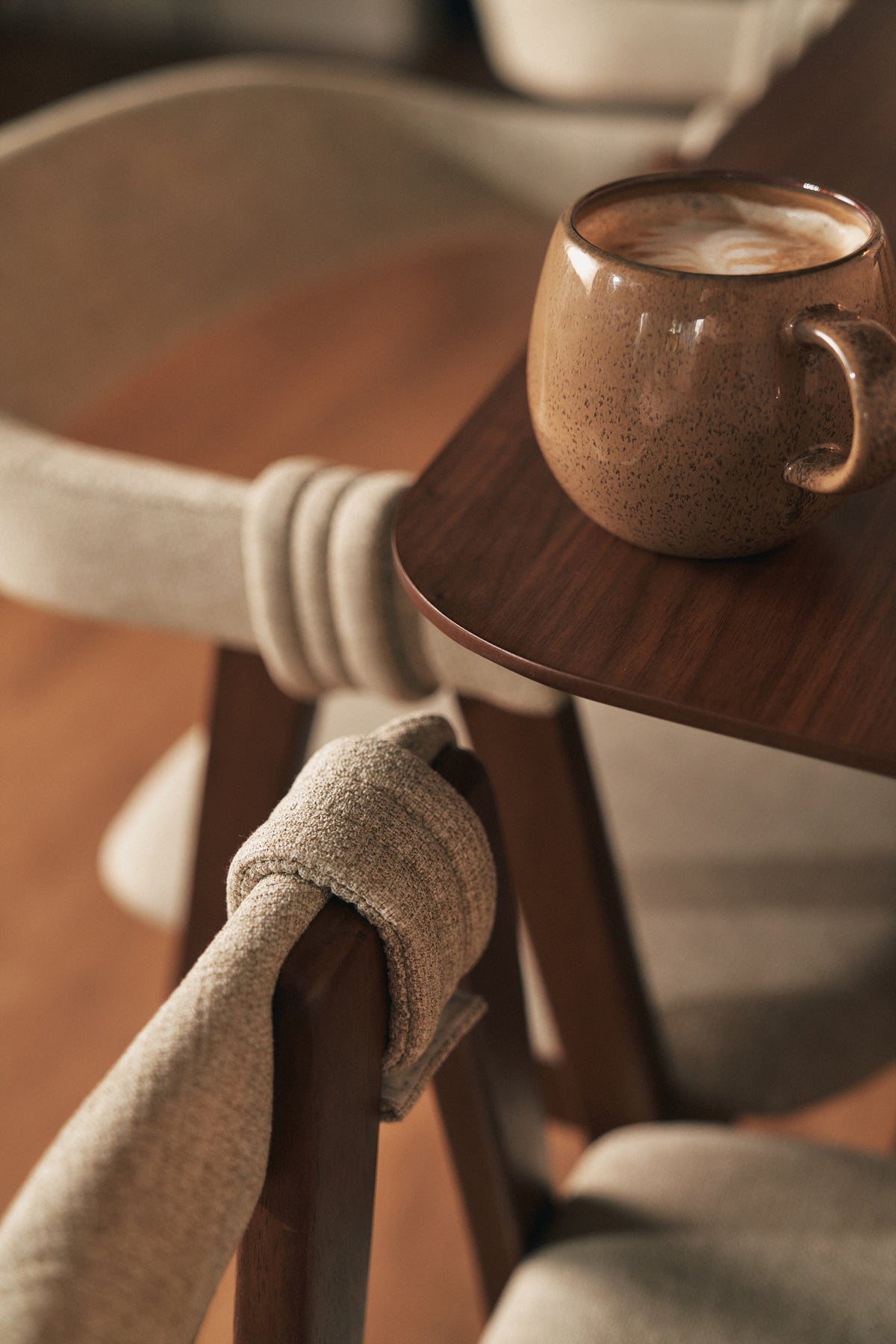Chaise en bois pour salle à manger Inneles noyer/beige