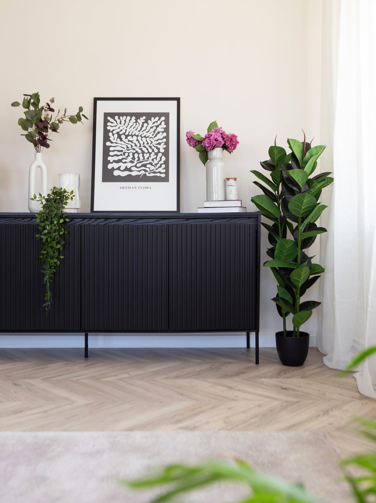 Commode basse Trend 4 portes 193 cm avec LED Noir