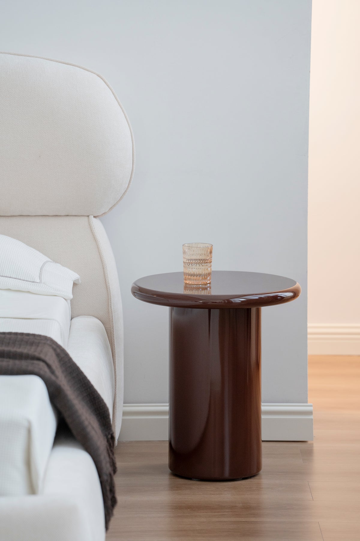 Table basse Solvade diamètre 45 cm brun haute brillance