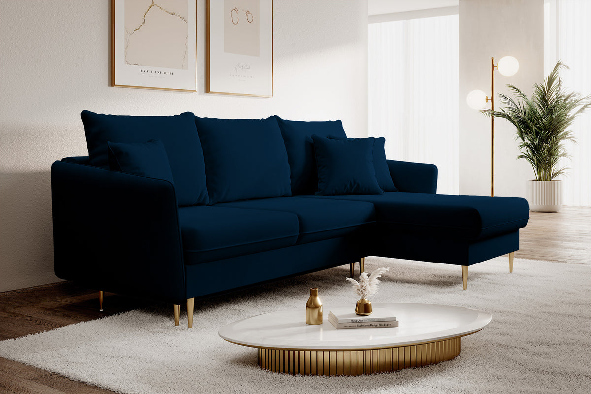 Canapé d'angle Volio en velours hydrofuge bleu marine avec fonction couchage, pieds dorés