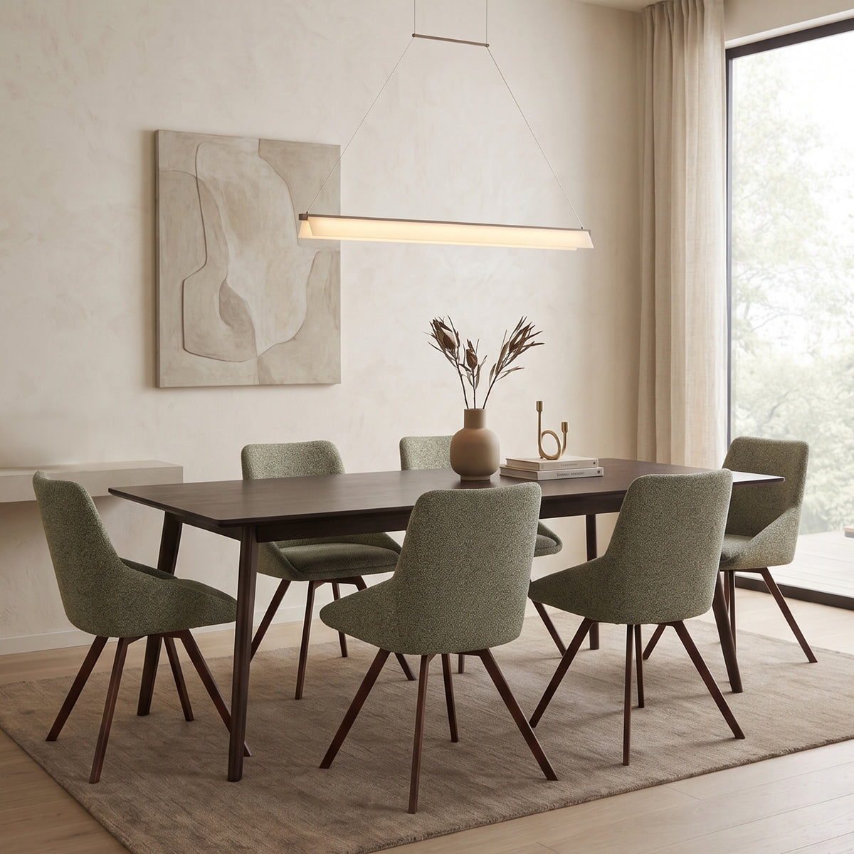 Chaise pivotante tapissée Yanii en boucle verte sur base noyer