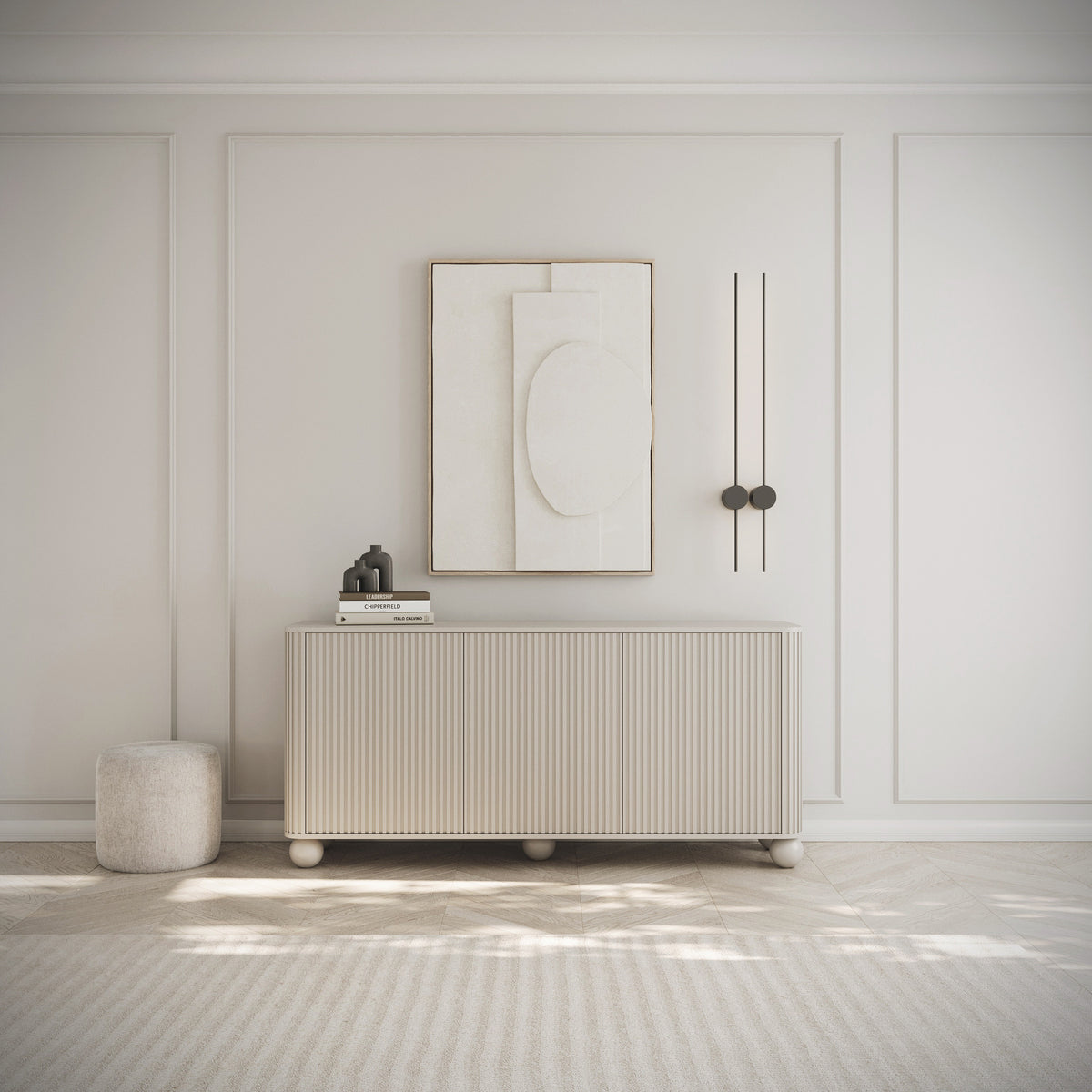 Kommode Arvello mit Fräsungen, dreitürig, 163 cm, auf kugelförmigen Beinen, Sandbeige