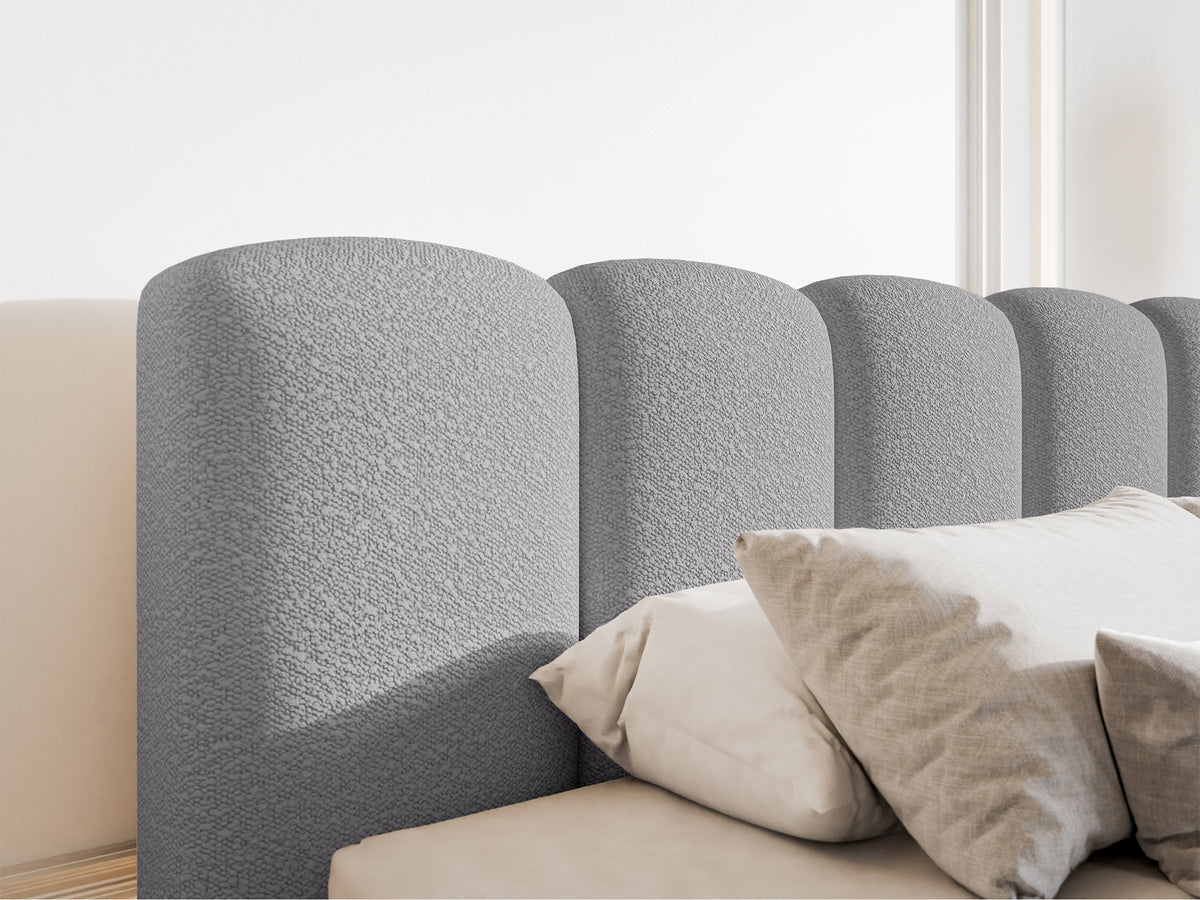 Gepolstertes Bett 180x200 cm Cloudy II mit Stauraum, grauer Bouclé, Metallrahmen