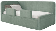 Jugendbett 90x200 cm Fanklo linksseitig mit Stauraum und Seitengittern, salbeigrüner, wasserabweisender Plüsch