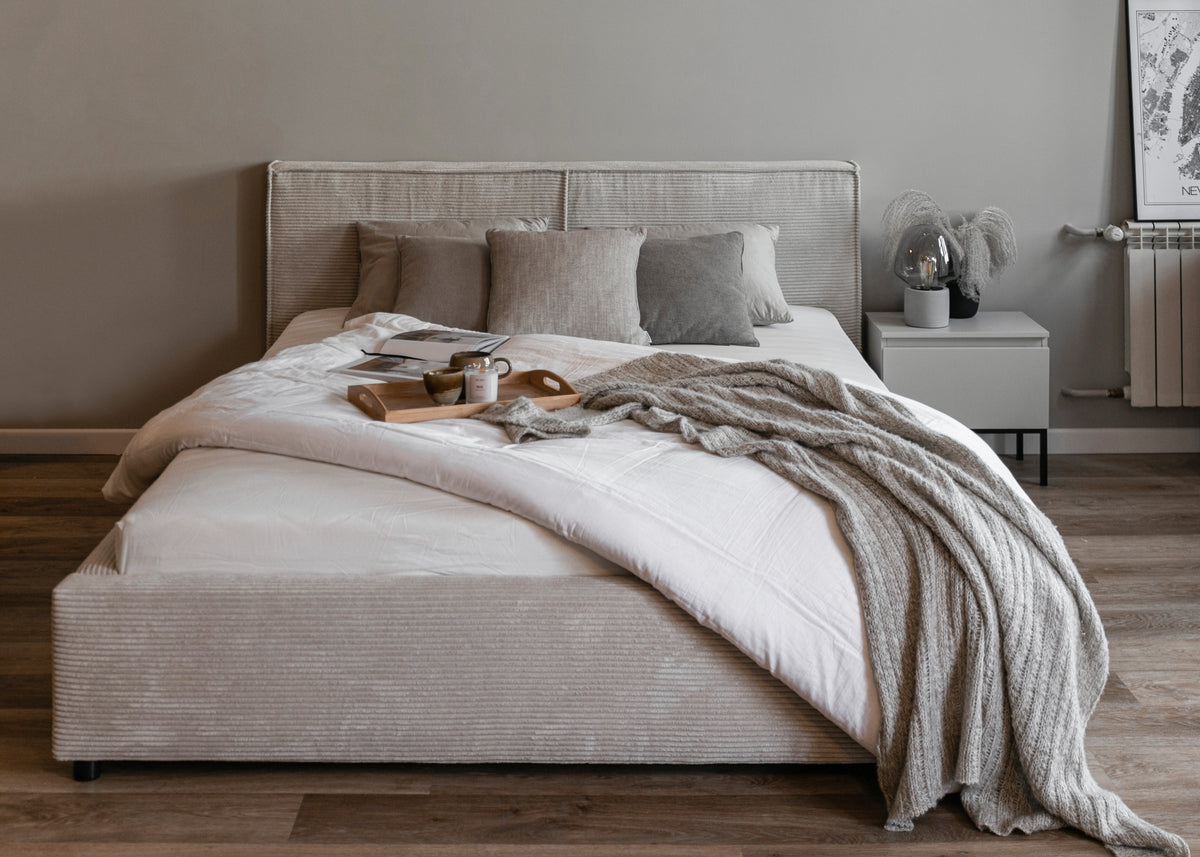 Polsterbett 140x200 cm Farese mit Stauraum und Gasdruckfeder, grau-beige Cord