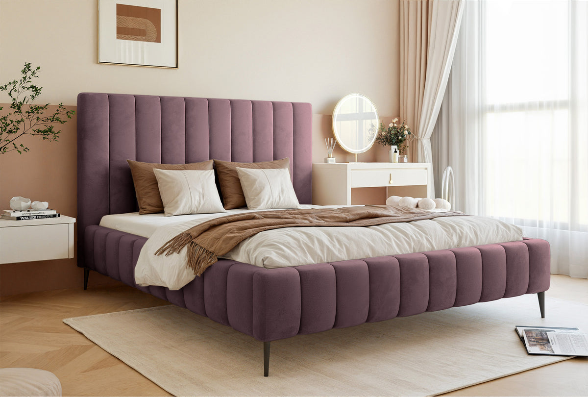 Lit tapissé 160x200 cm Fiarro avec rangement pour la literie, velours violet, cadre métallique sur pieds hauts
