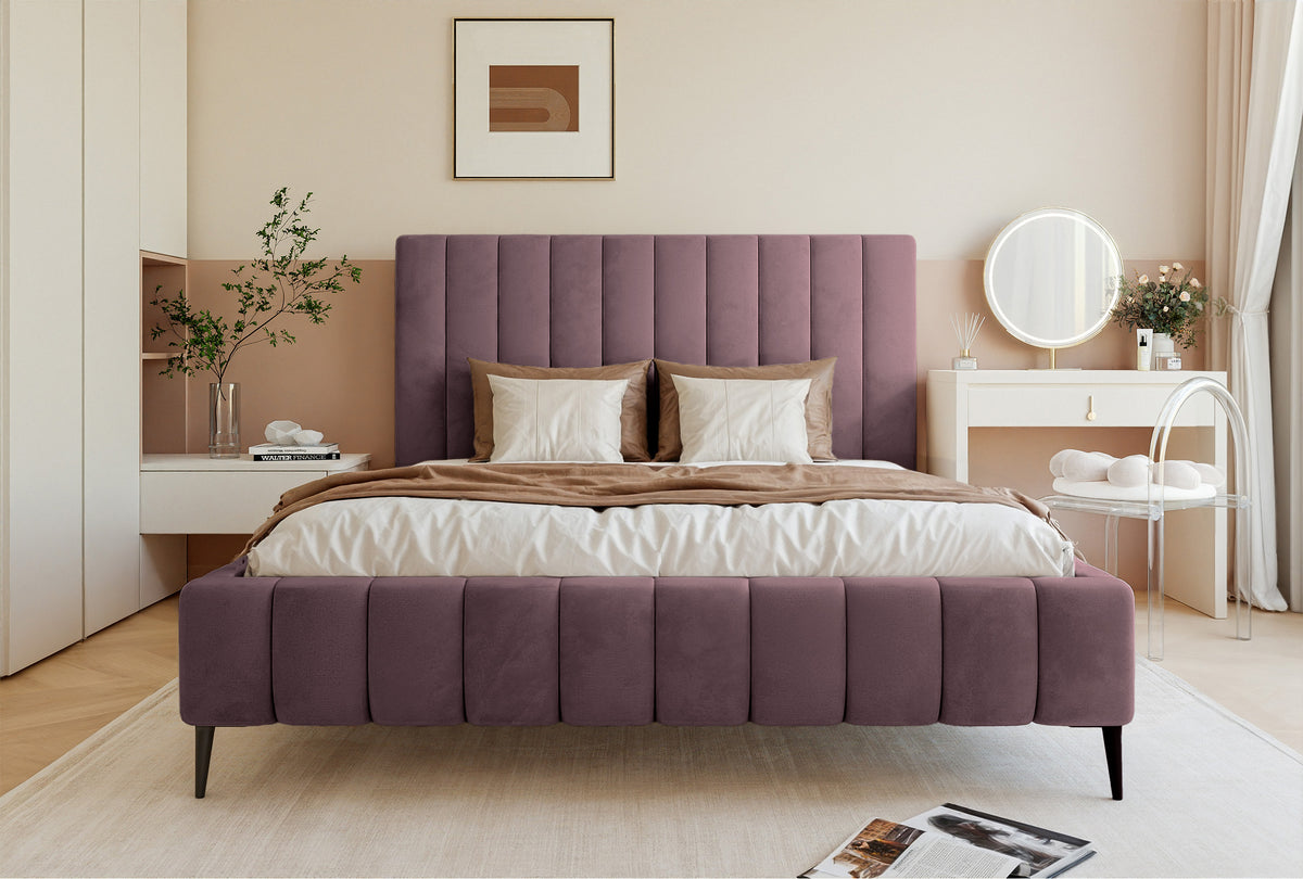 Lit tapissé 180x200 cm Fiarro avec coffre de rangement pour linge de lit, velours violet, cadre métallique sur pieds hauts