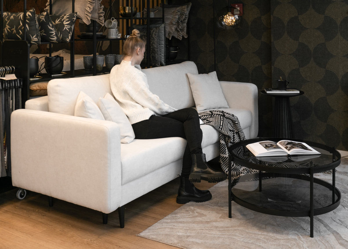 Canapé convertible 3 places Valico crème en tissu chenille facile à nettoyer, pieds noirs