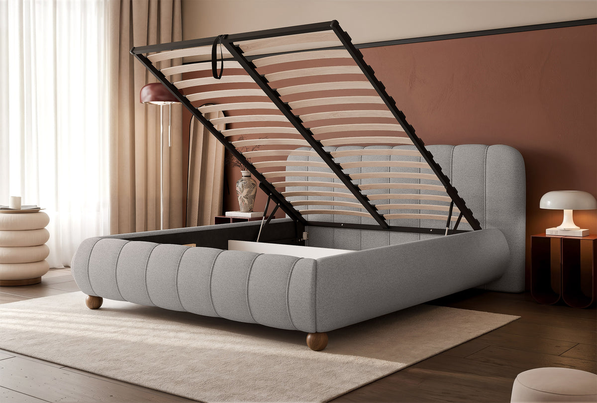 Gepolstertes Bett 200x200 cm Malunna mit Stauraum, Metallrahmen, grauer, leicht zu reinigender Chenille, kugelförmige Beine aus lackiertem Buchenholz