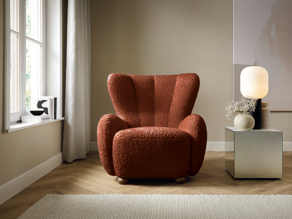 Fauteuil baquet Milele cuivre boucle pieds chêne