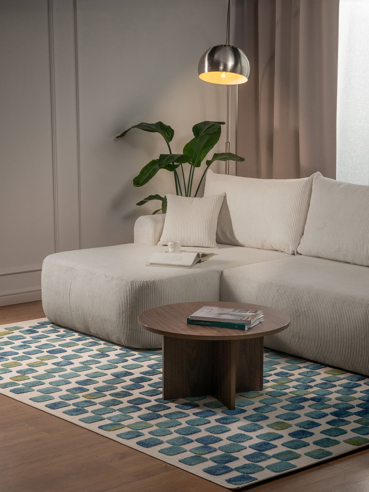 Canapé d'angle gauche Ovo Cord en velours côtelé beige clair avec fonction couchage et coffre de rangement