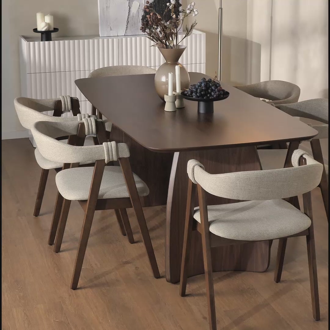 Charger la vidéo : Chaise en bois pour salle à manger Inneles chêne naturel/beige