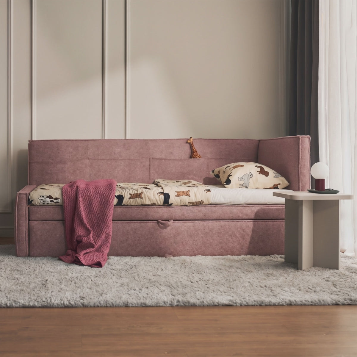 Video laden: Jugendbett 90x200 cm Nesmi linksseitig mit Stauraum, dirty pink Chenille, pflegeleicht