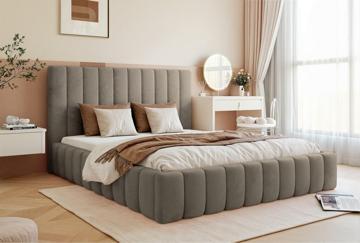 Lit tapissé 180x200 cm Fiarro avec coffre de rangement pour la literie, velours gris beige, cadre métallique