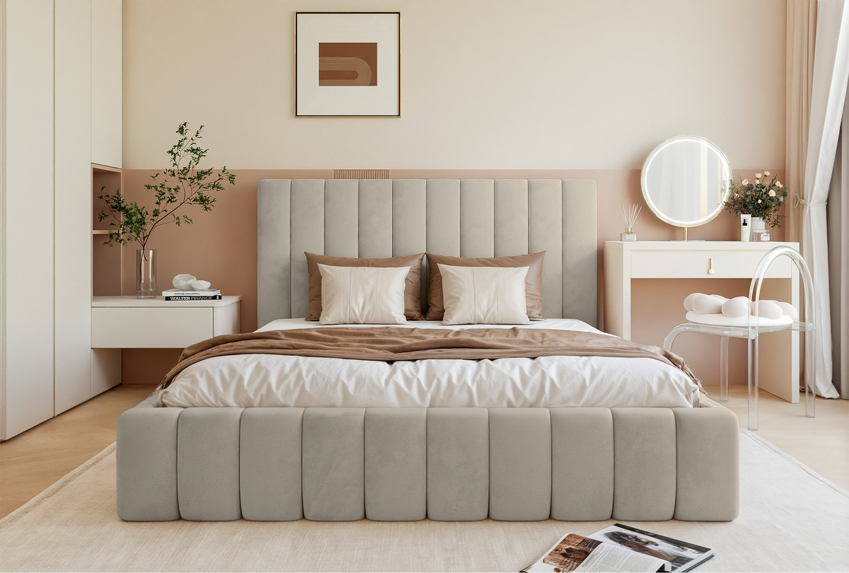 Lit tapissé 140x200 cm Fiarro avec rangement pour la literie, velours beige clair, cadre métallique