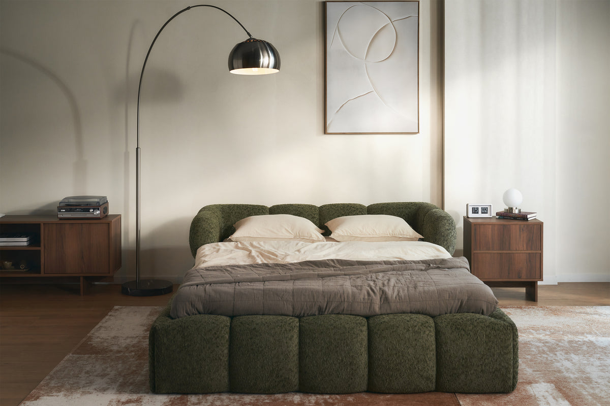 Upholstered bed 120x200 cm Stormi, grüner Chenille-Rollrost