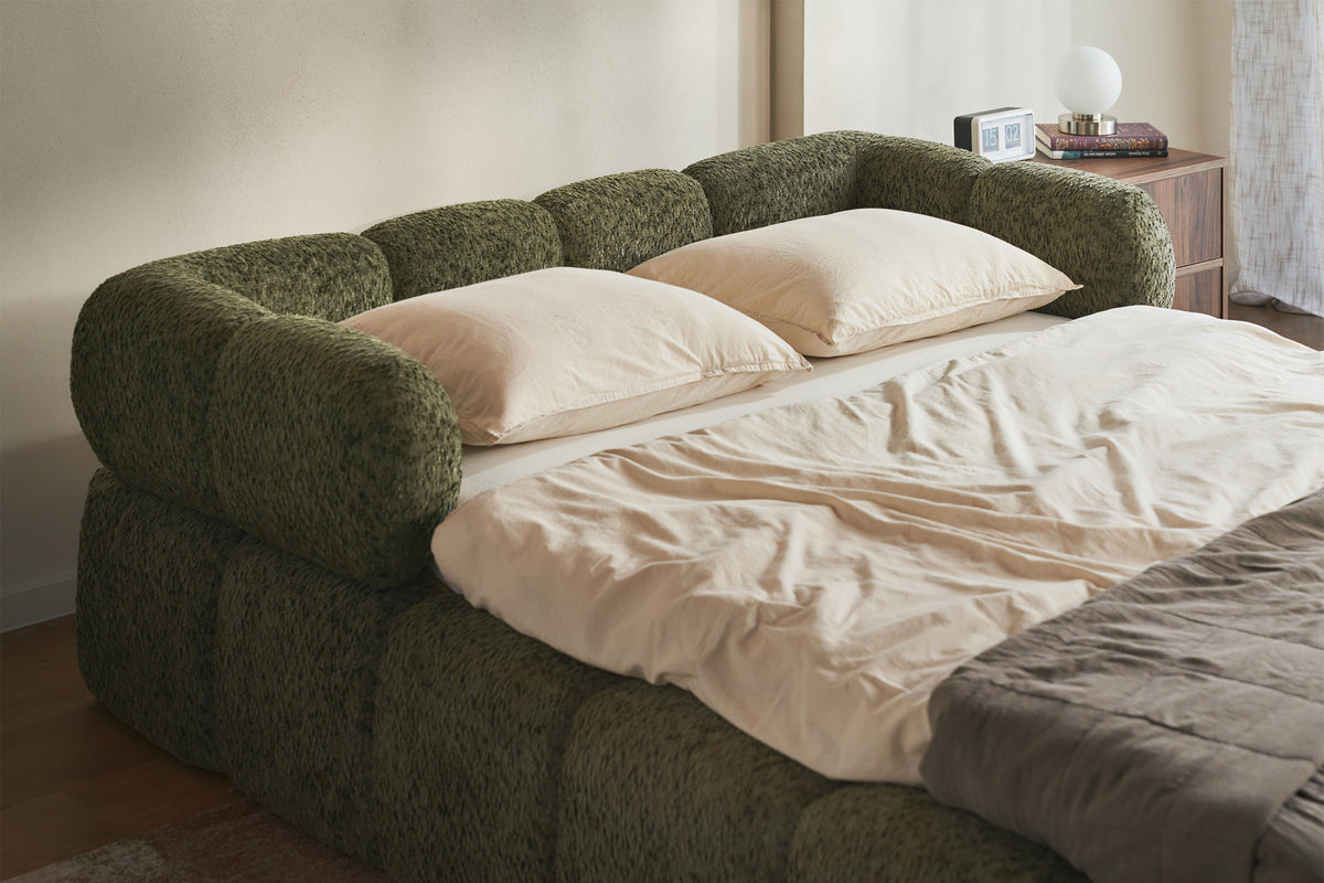 Upholstered bed 120x200 cm Stormi, grüner Chenille-Rollrost