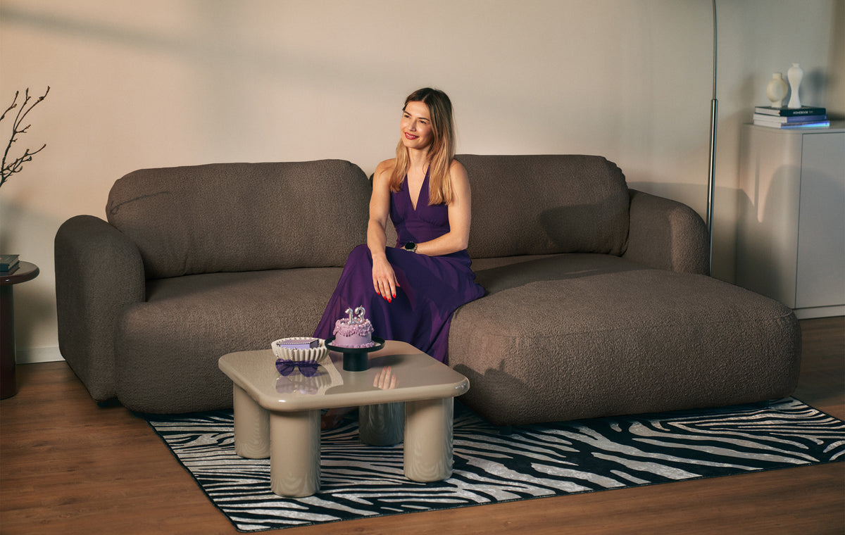 Canapé d'angle Tvoya en boucle brun, forme L, côté droit avec fonction couchage