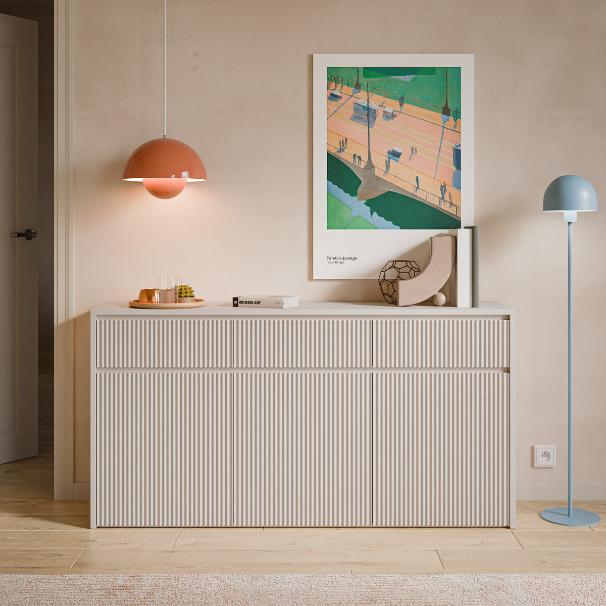 Commode trois portes Vemmi avec trois tiroirs 155 cm et façade rainurée cachemire