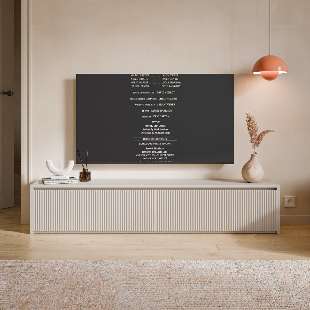 Meuble TV deux portes Vemmi 180 cm avec façade cannelée cachemire