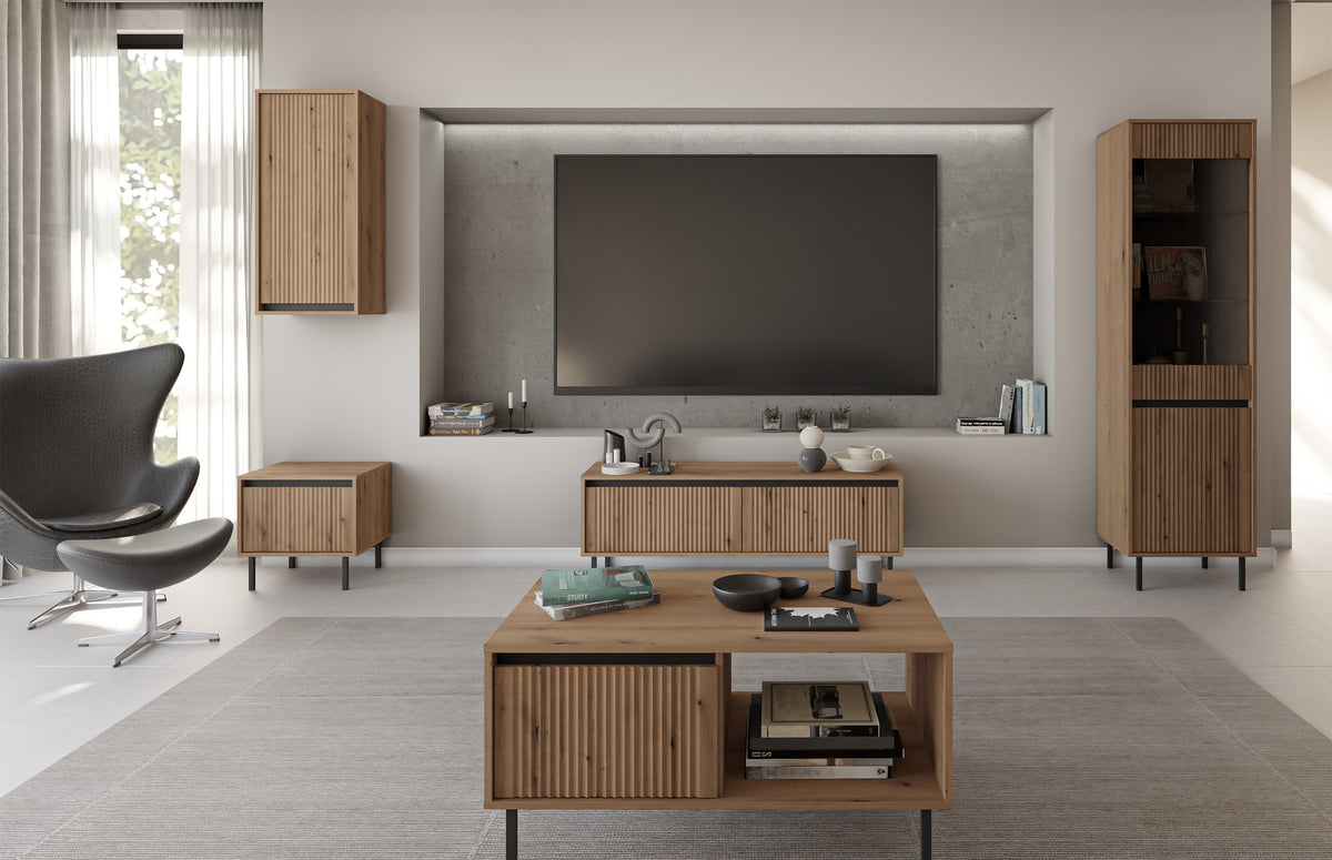 Meuble TV Osaka avec deux tiroirs et une étagère 179 cm chêne Evoke sur pieds noirs