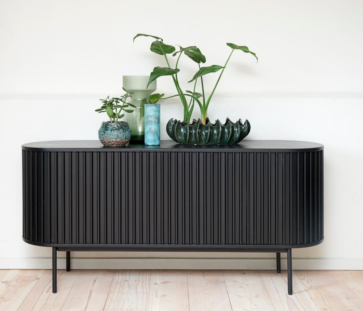Commode large Ovitties à lamelles noires