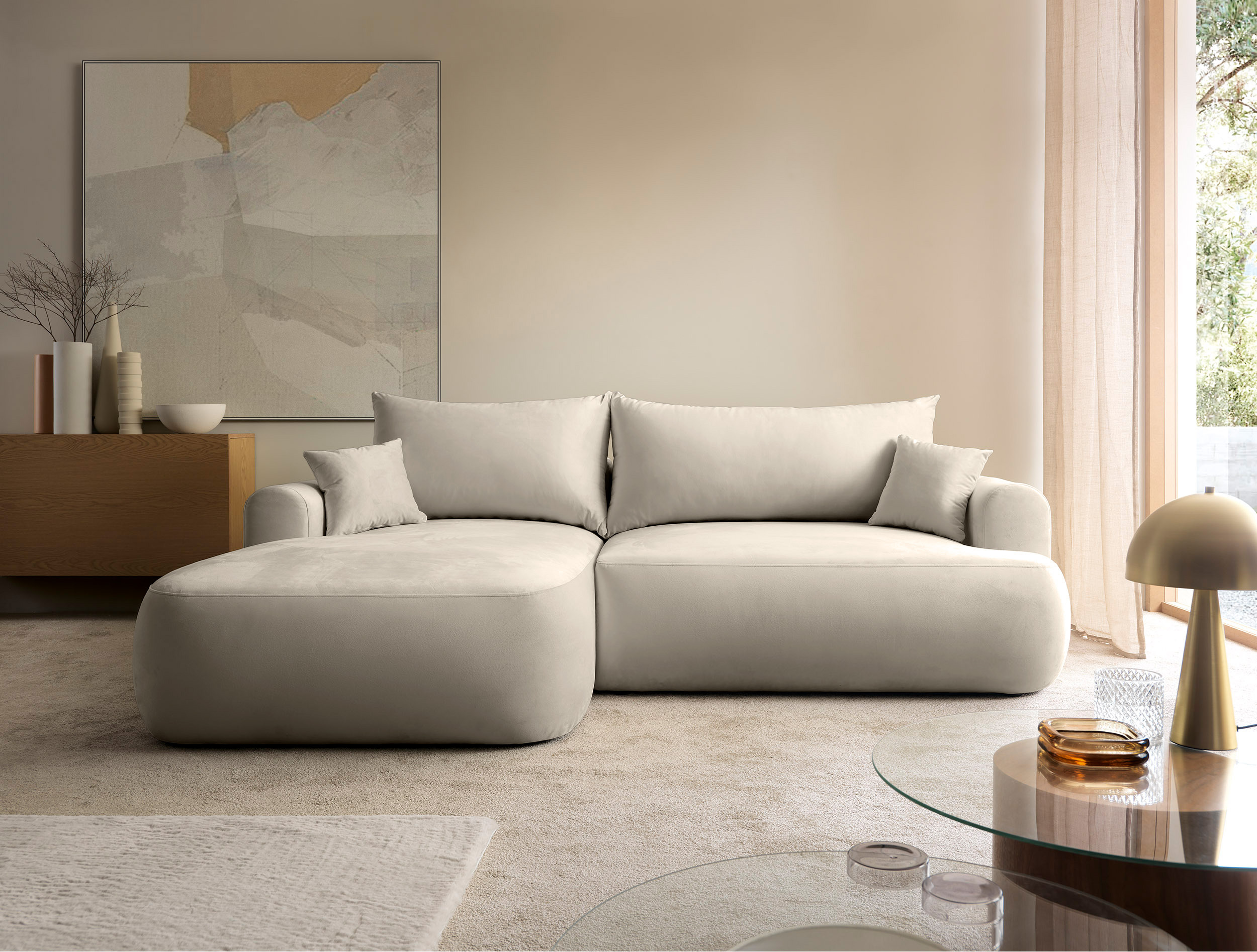 Jasnobeżowy narożnik Ovo L-kształtny z funkcją spania i pojemnikiem na pościel, idealny do salonu.