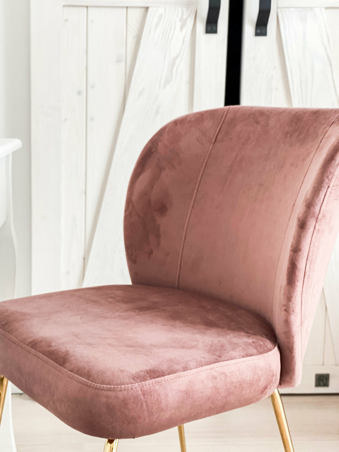 ALRUBA Chaise tapissée rose pieds d'or