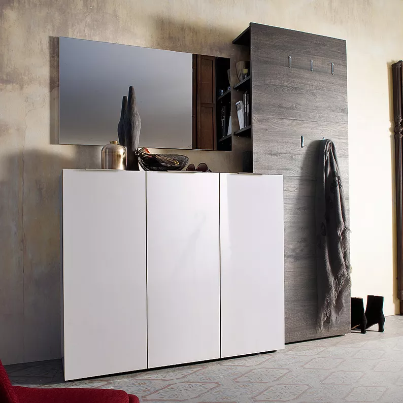Commode Valentinim à trois portes en blanc brillant