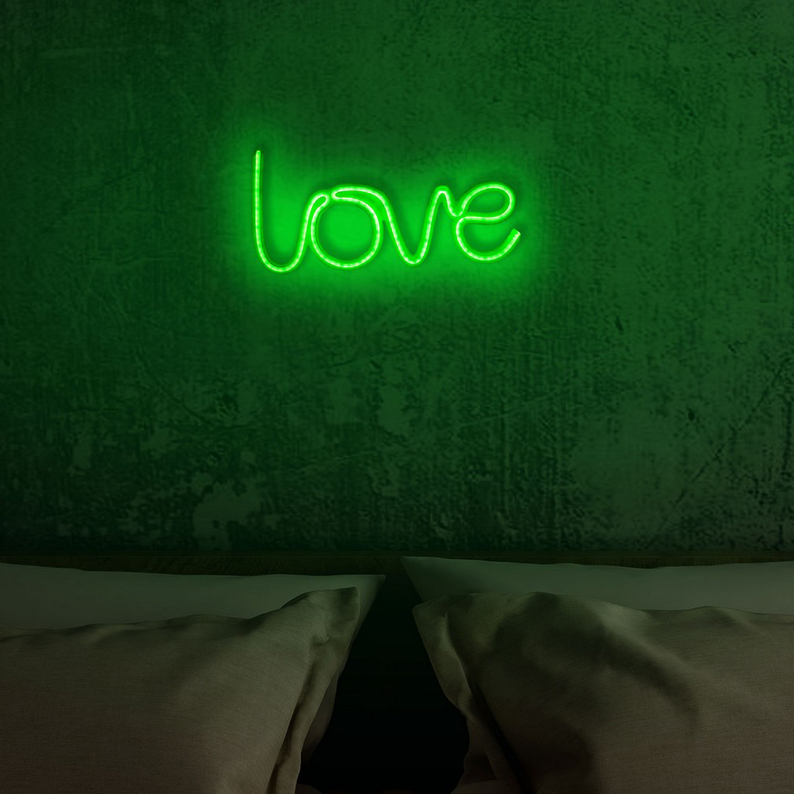 LETELY Enseigne au néon sur le mur avec le mot Love vert