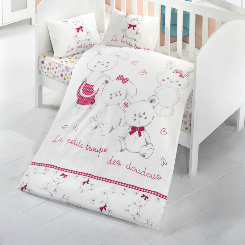 LA PETITE TROUPE Literie enfant pour le lit 100x150 cm avec deux taies d'oreiller 35x45 cm et un drap