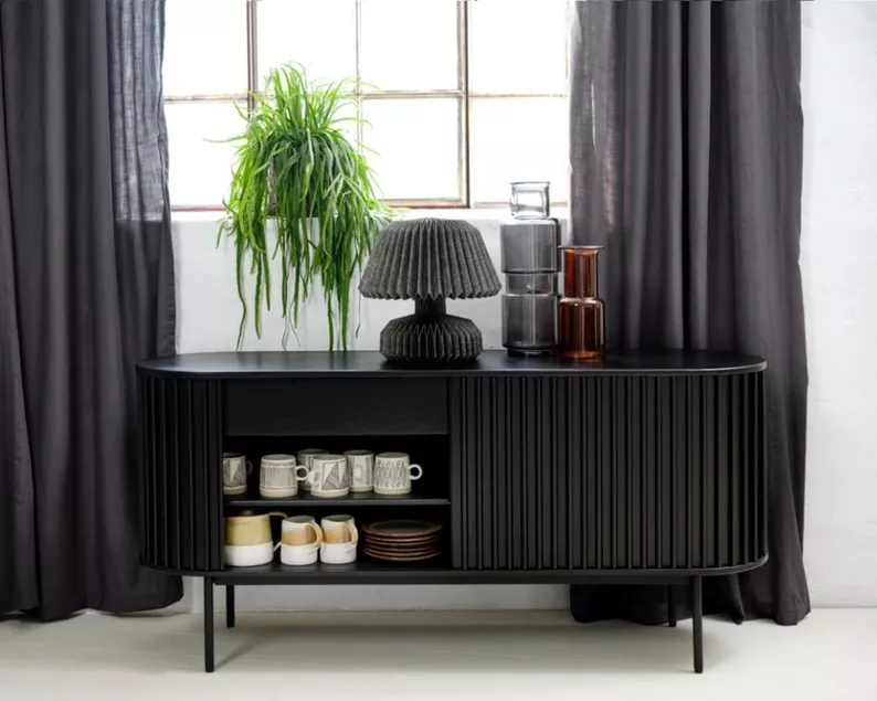 Commode large Ovitties à lamelles noires