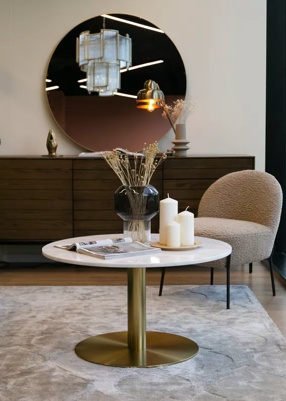 CORBINES Table basse ronde diamètre 80 cm marbre blanc sur pied laiton