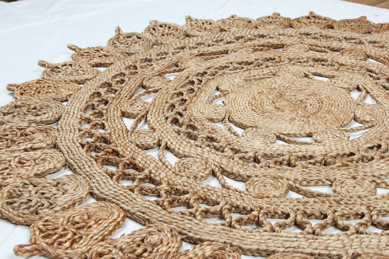 MANDALA Tapis moderne en ficelle naturelle foncée avec des saillies sur le bord diamètre 120 cm