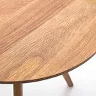Un set de tables Melogreno, diamètre 40 et 50 cm, chêne noueux